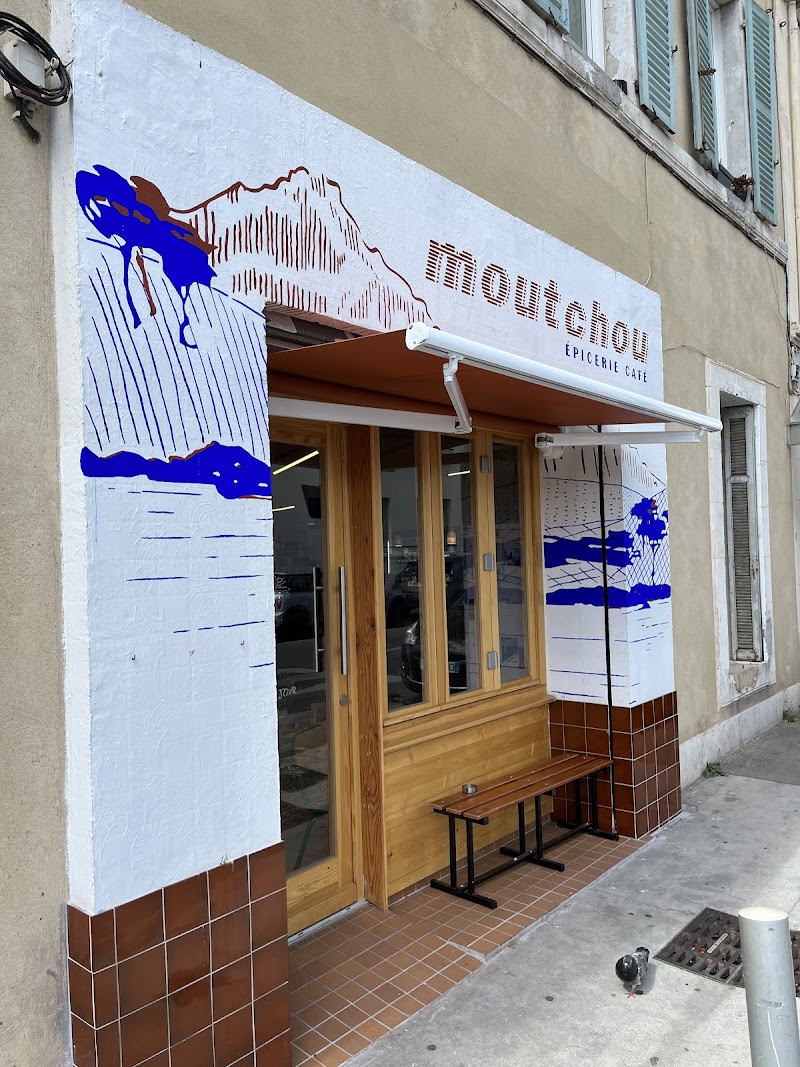 Moutchou