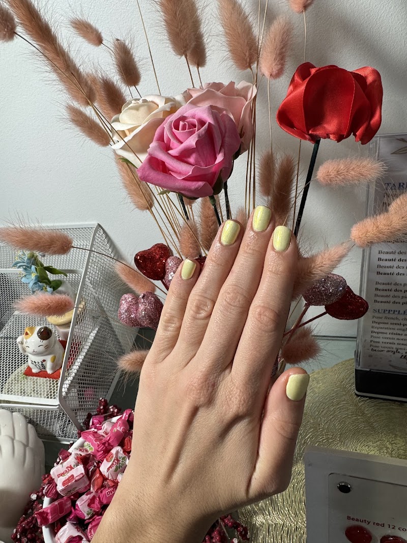 MK Happy Nails