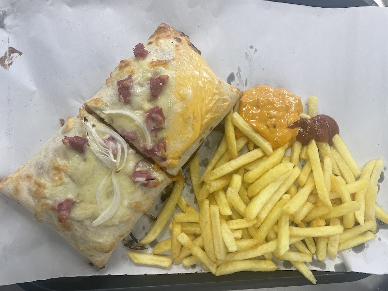 Snack Tunisien du sud Couscous Sur Place, Emporter, Tacos, Burger hallal a Marseille