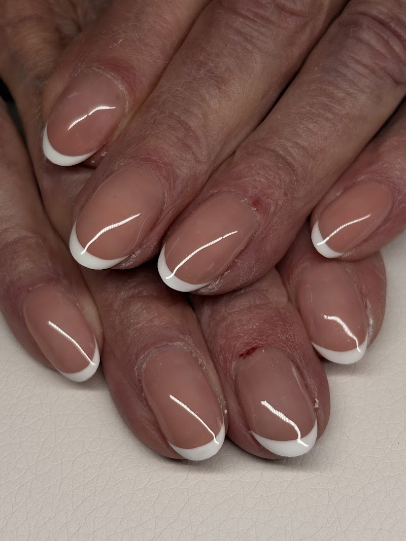 nails by faniliok