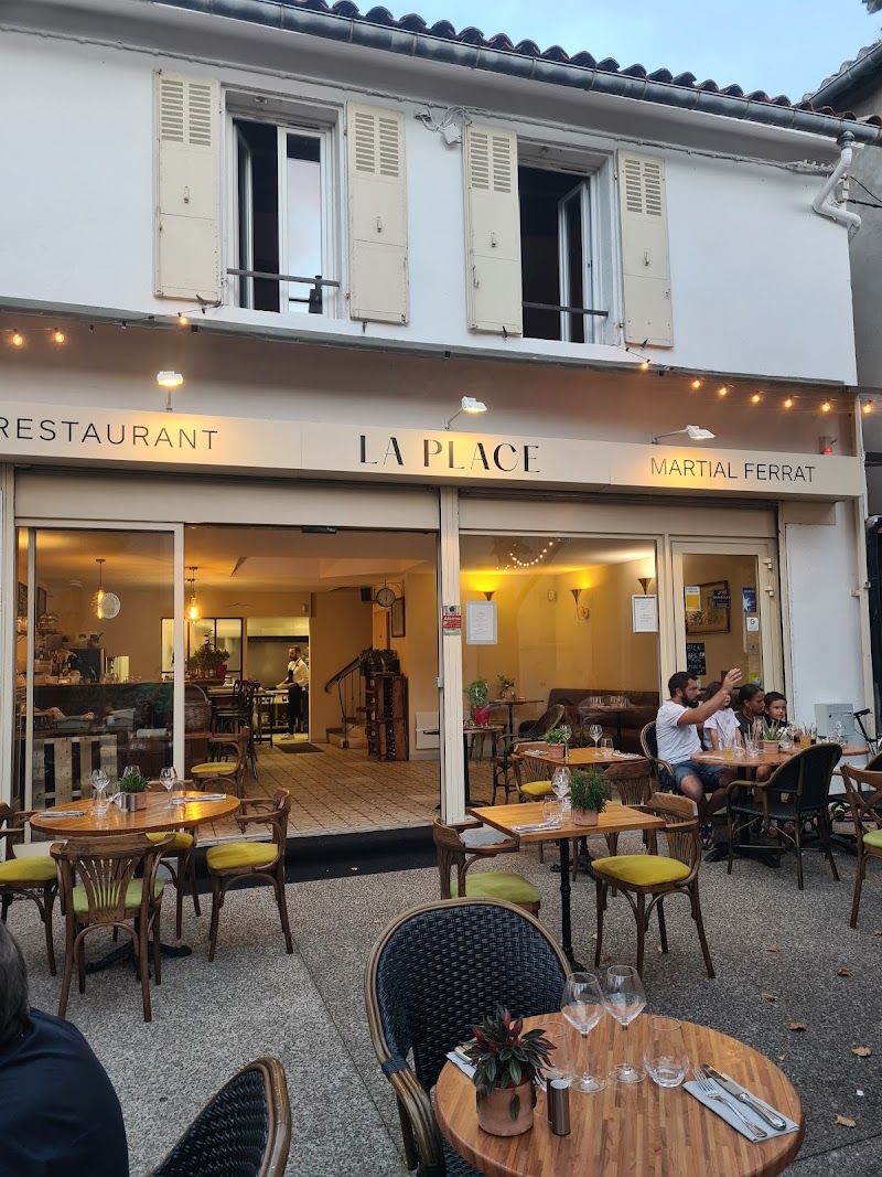 Restaurant La Place Martial Ferrat
