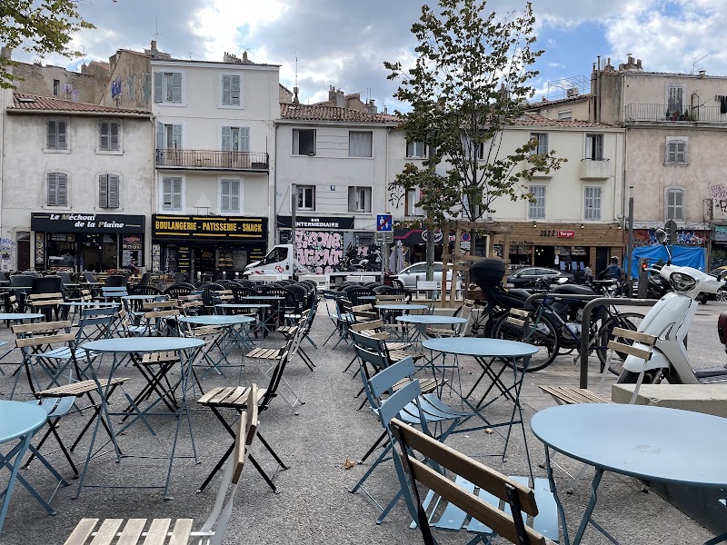 L'Intermédiaire