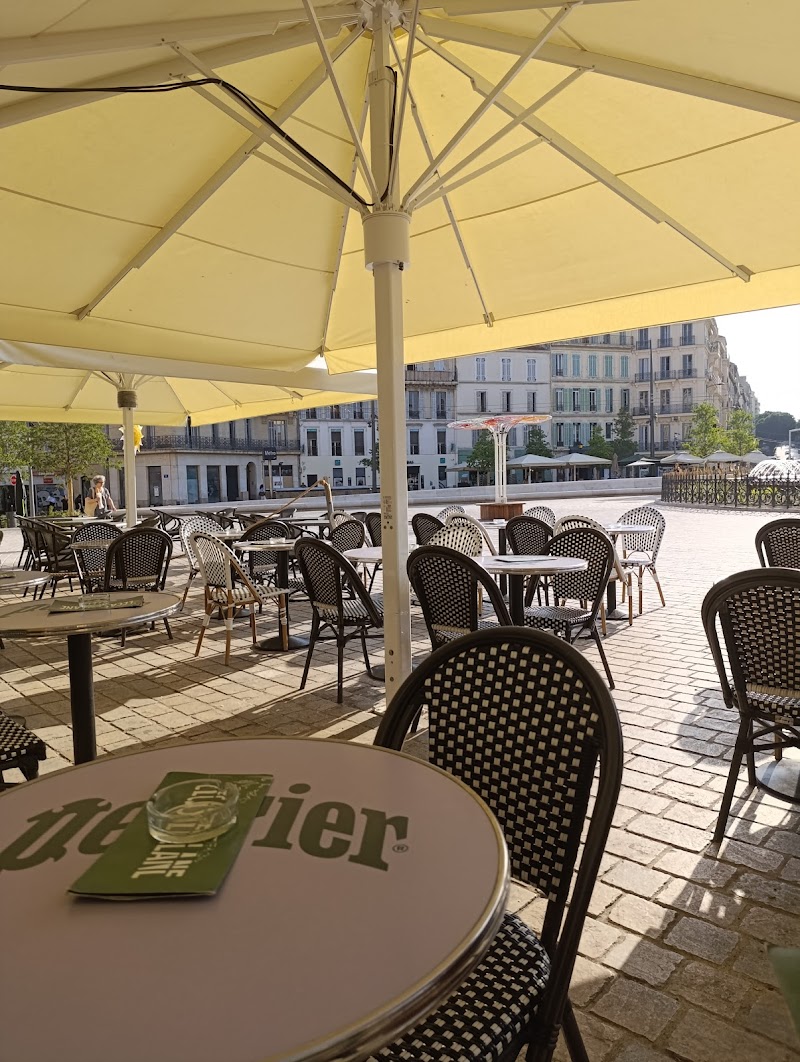 Le Castellane