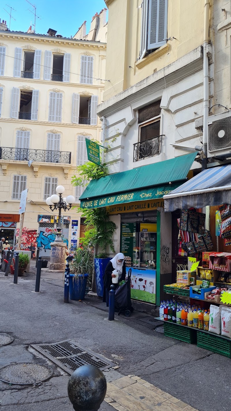 Chez Jacques, Fils et Petit-Fils