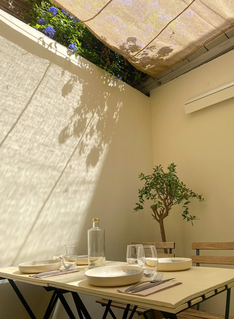Lottie Restaurant