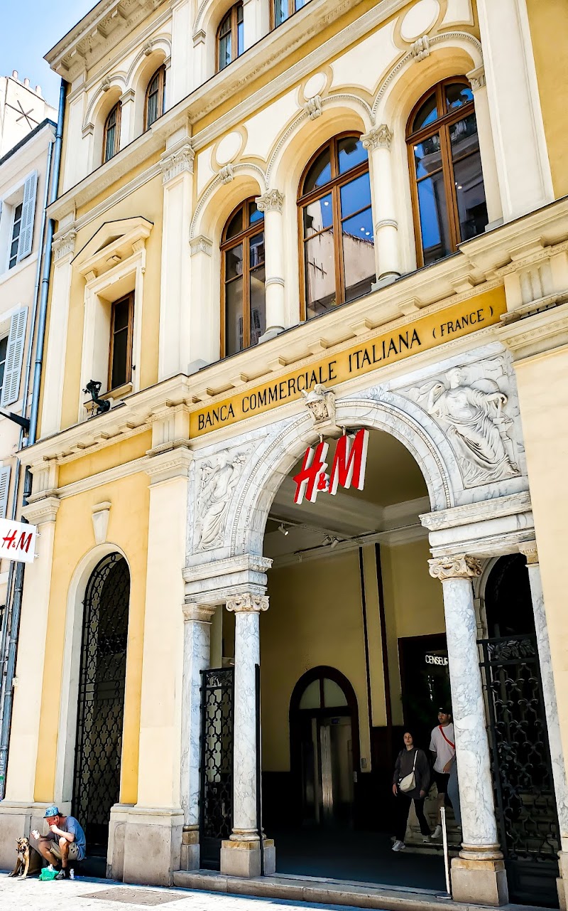 H&M