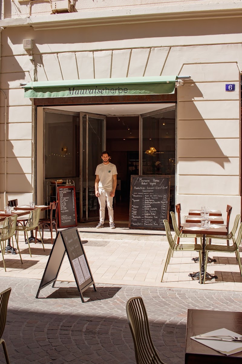 Mauvaise Herbe Bistrot - Café Restaurant Végétal