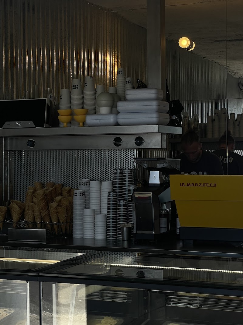 LOULOU MONSIEUR GLACE - ROUCAS