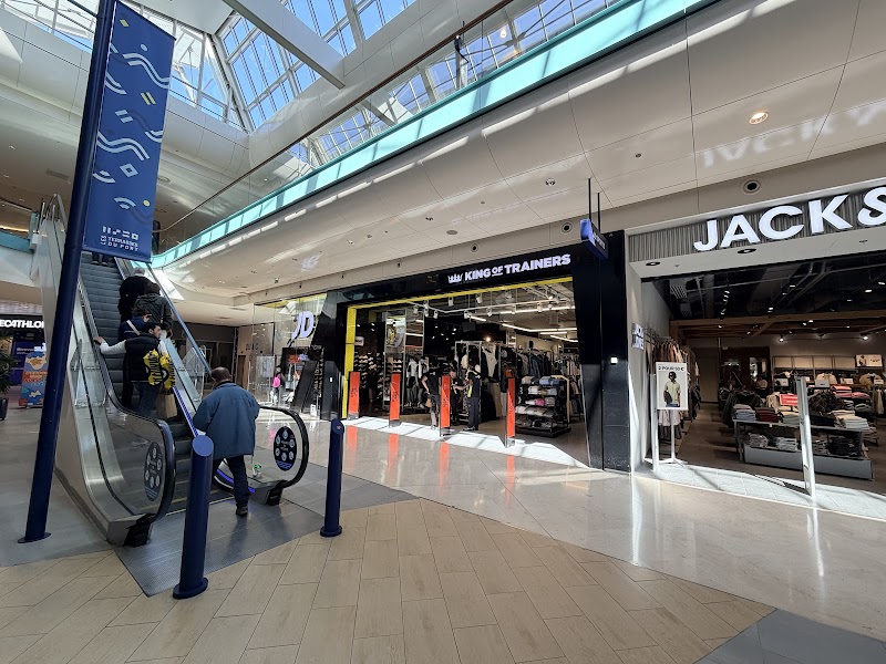 JD Sports Terrasses du Port