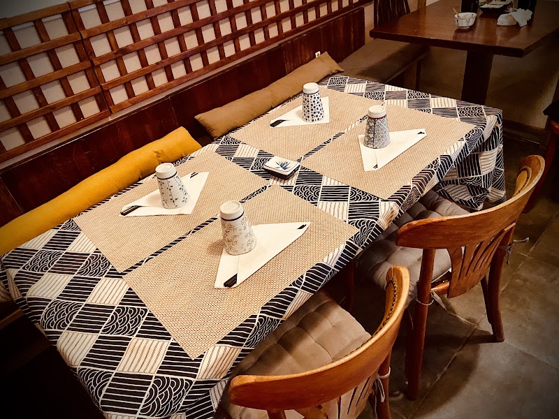 Sushi Street Café