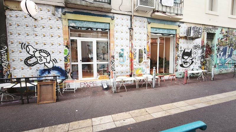 Lala Café
