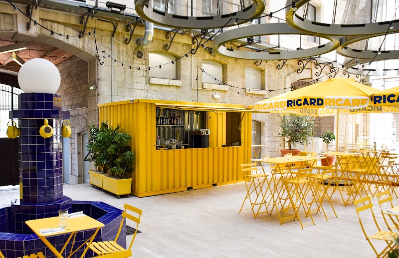 Maison Yellow - Restaurant & Bar